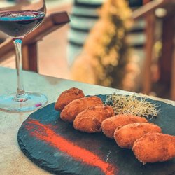 Taberna La Caña - Plato del día - Croquetas de jamón ibérico de bellota Iberian ham "pata negra" croquetes
