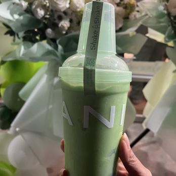 TANING - Avocado pecan smoothie... aka kale pecan smoothie....does not taste like avocado - Bubble Tea Near Me - Sunnyvale, California TANING - Avocado pecan smoothie... aka kale pecan smoothie....does not taste like avocado - Bubble Tea Near Me - Sunnyvale, California