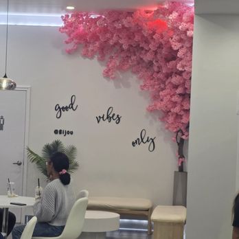 Bijou - Desserts Near Me - Houston, Texas