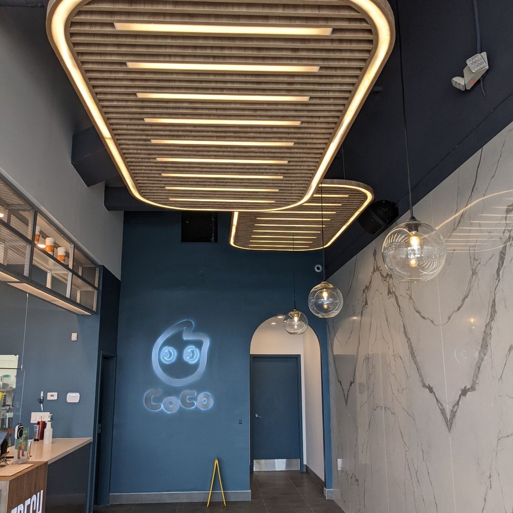 CoCo Fresh Tea & Juice - The lighting is cool! - Bubble Tea Near Me - Aurora, Ontario