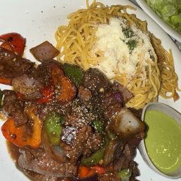 Garlic Noodle with Shaken Filet Mignon Garlic Noodle with Shaken Filet Mignon