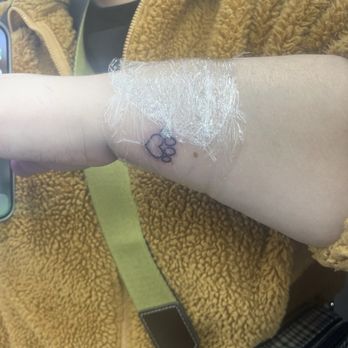 Sacred Heart Tattoo - Paw for my pebbles - Tattoo Near Me - Las Vegas, Nevada Sacred Heart Tattoo - Paw for my pebbles - Tattoo Near Me - Las Vegas, Nevada