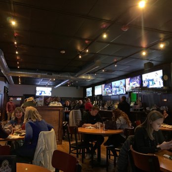 Lucky's Irish Pub - Busy pre-holiday crowd on Friday evening. - American Near Me - East Providence, Rhode Island Lucky's Irish Pub - Busy pre-holiday crowd on Friday evening. - American Near Me - East Providence, Rhode Island