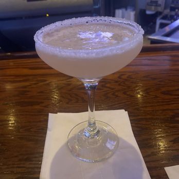 Hickory Tavern - Strawberry lemon drop - American Near Me - Cary, North Carolina