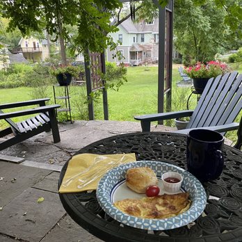 Amherst Inn - Homemade breakfast on the porch including omelet, homemade biscuits, coffee and juice. - Bed & Breakfast Near Me - Amherst, Massachusetts
