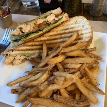 La Nonna - Chicken Pesto Panini Lunch - Argentine Near Me - Chicago, Illinois
