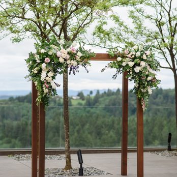 Bella Bloom Florals - Florists Near Me - Sherwood, Oregon