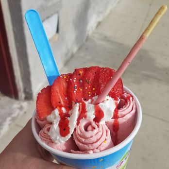 Fanny's Thai Roll Ice Cream - Ice Cream & Frozen Yogurt Near Me - Elgin, Illinois Fanny's Thai Roll Ice Cream - Ice Cream & Frozen Yogurt Near Me - Elgin, Illinois