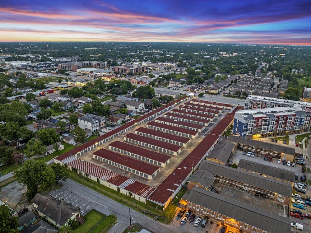 BULLSEYE STORAGE Updated June 2024 17 Photos & 11 Reviews 1715