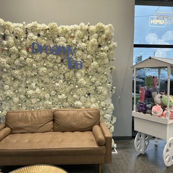 Dreamy Tea - Lounge - Desserts Near Me - Winter Garden, Florida