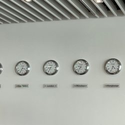 Lufthansa Business Lounge Satellitenterminal Non-Schengen