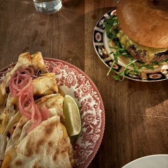 Dudley Market - Shrimp quesadillas and The Dudley Burger - Wine Bars Near Me - Venice, California