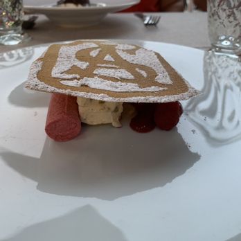 Relais Sainte-Anne - Le saint Anne framboise pistache - Hotels Near Me - Martel, 46