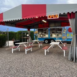 Taqueria El Sol - Seating