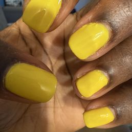 My other hand, you can see where there was a lot of bubbling and the polish just doesn't reach the cuticle all the way My other hand, you can see where there was a lot of bubbling and the polish just doesn't reach the cuticle all the way