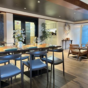 Hed 11 - Dining area - Thai Near Me - San Francisco, California