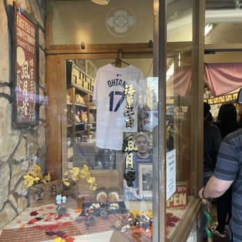 Fugetsu-Do - Ohtani - Candy Stores Near Me - Los Angeles, California Fugetsu-Do - Ohtani - Candy Stores Near Me - Los Angeles, California