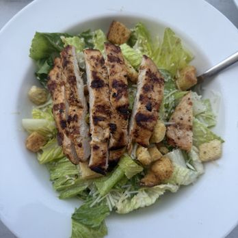 Feast and Fareway - Chicken Cesar salad - American Near Me - Coronado, California