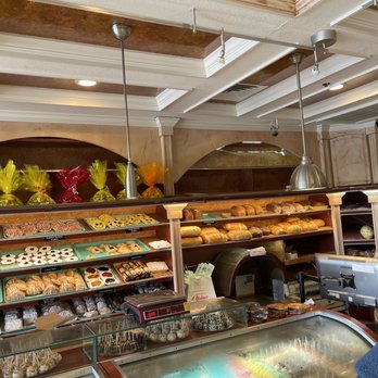 Alpine Pastry Shoppe - Bakeries Near Me - Smithtown, New York