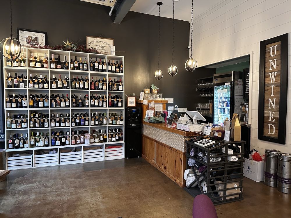 Social spots from Unwined on White