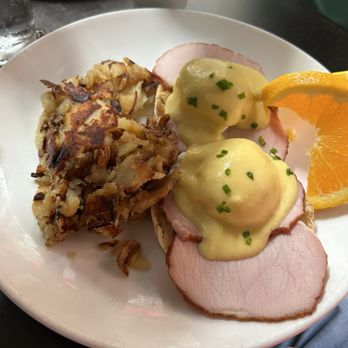 Green Kitchen - Eggs Benedict - Diners Near Me - New York, New York