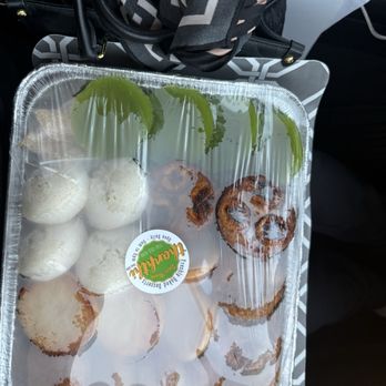 Thanh Thi Bakery - They even gave us extra coconut drippings for our bánh bò hấp without asking. Thank you! - Vietnamese Near Me - Garden Grove, California Thanh Thi Bakery - They even gave us extra coconut drippings for our bánh bò hấp without asking. Thank you! - Vietnamese Near Me - Garden Grove, California