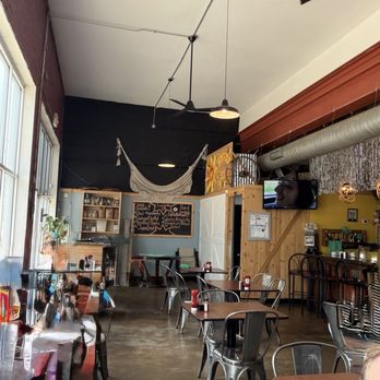 Sunrise On 39th - Interior - Breakfast & Brunch Near Me - Kansas City, Missouri