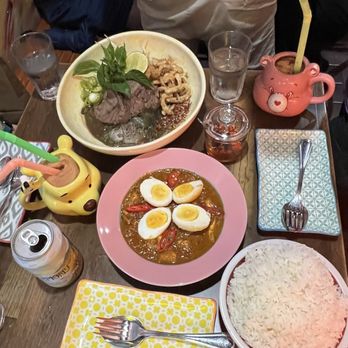 Hungry Thirsty - Thai Near Me - Brooklyn, New York