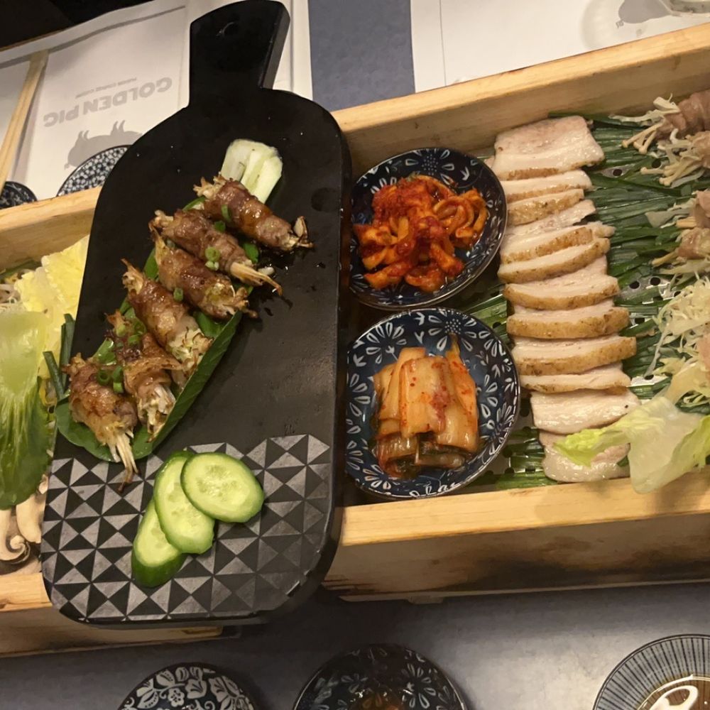 Golden pig - Korean Near Me - Honolulu, Hawaii