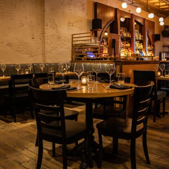 Vinyl Steakhouse - intimate dining room - Steakhouses Near Me - New York, New York Vinyl Steakhouse - intimate dining room - Steakhouses Near Me - New York, New York