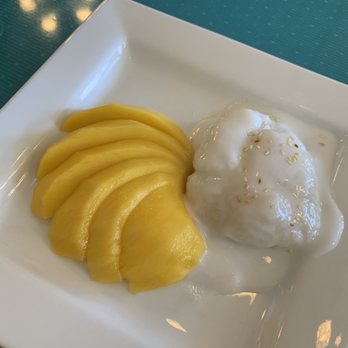 Manee Thai Cuisine IN - Sticky rice with mango - Thai Near Me - Indianapolis, Indiana Manee Thai Cuisine IN - Sticky rice with mango - Thai Near Me - Indianapolis, Indiana