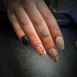 Très Jolie Nails & Spa - Dip nails with designs