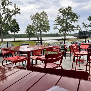 Patrick Henry's - Outdoor deck with stunning view of rear and Hudson River - Burgers Near Me - Coxsackie, New York