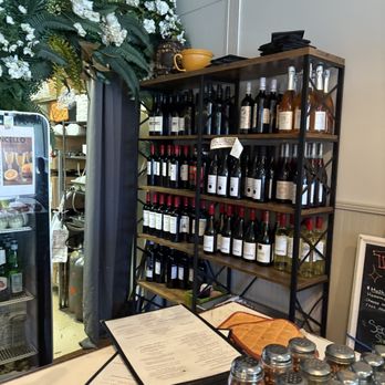 Fatto A Mano - Wine Rack - Italian Near Me - North Fort Myers, Florida Fatto A Mano - Wine Rack - Italian Near Me - North Fort Myers, Florida