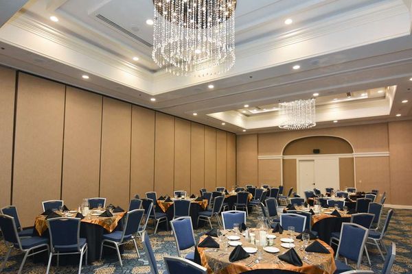 Hilton Palm Beach PBI by null