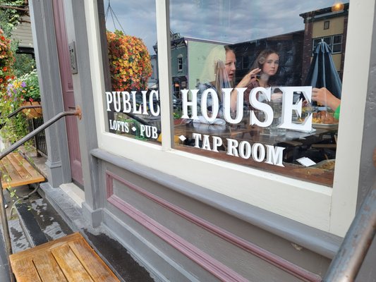 Public House by null