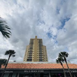 Bell's Beach Store