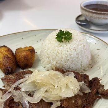 Ku-Va Restaurant and Bar - BISTEC DE PALOMILLA - Cuban Near Me - Miami, Florida
