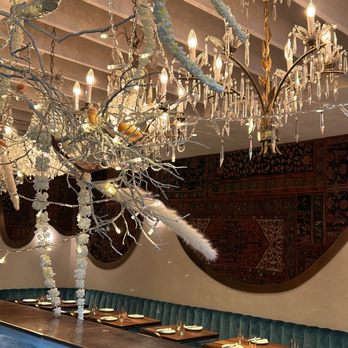 Wilder - Decor dining area - Pizza Near Me - Philadelphia, Pennsylvania Wilder - Decor dining area - Pizza Near Me - Philadelphia, Pennsylvania