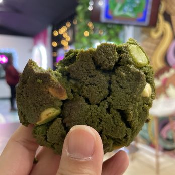 Scoop N’ Buns - Matcha white chocolate macadamia - Desserts Near Me - Garland, Texas Scoop N’ Buns - Matcha white chocolate macadamia - Desserts Near Me - Garland, Texas