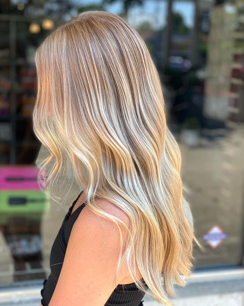 Hair By Alyna Logo
