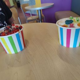 Lots of self serve frozen yogurt options. With lots of toppings.