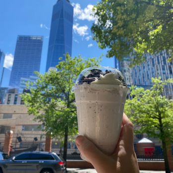 Downtown Yogurt Tribeca - Cookies and Cream Milkshake - Ice Cream & Frozen Yogurt Near Me - New York, New York Downtown Yogurt Tribeca - Cookies and Cream Milkshake - Ice Cream & Frozen Yogurt Near Me - New York, New York