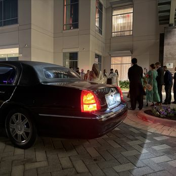 SOS Executive Transportation - Wedding night get away limo - Limos Near Me - Katy, Texas SOS Executive Transportation - Wedding night get away limo - Limos Near Me - Katy, Texas