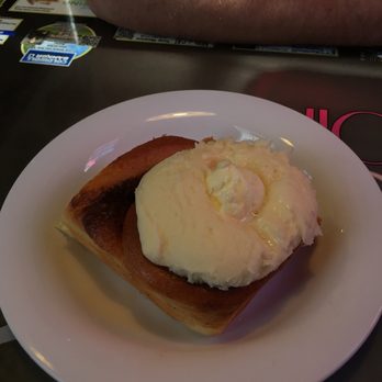 Sax's Joint - Cinnamon Roll. - Breakfast & Brunch Near Me - Petaluma, California