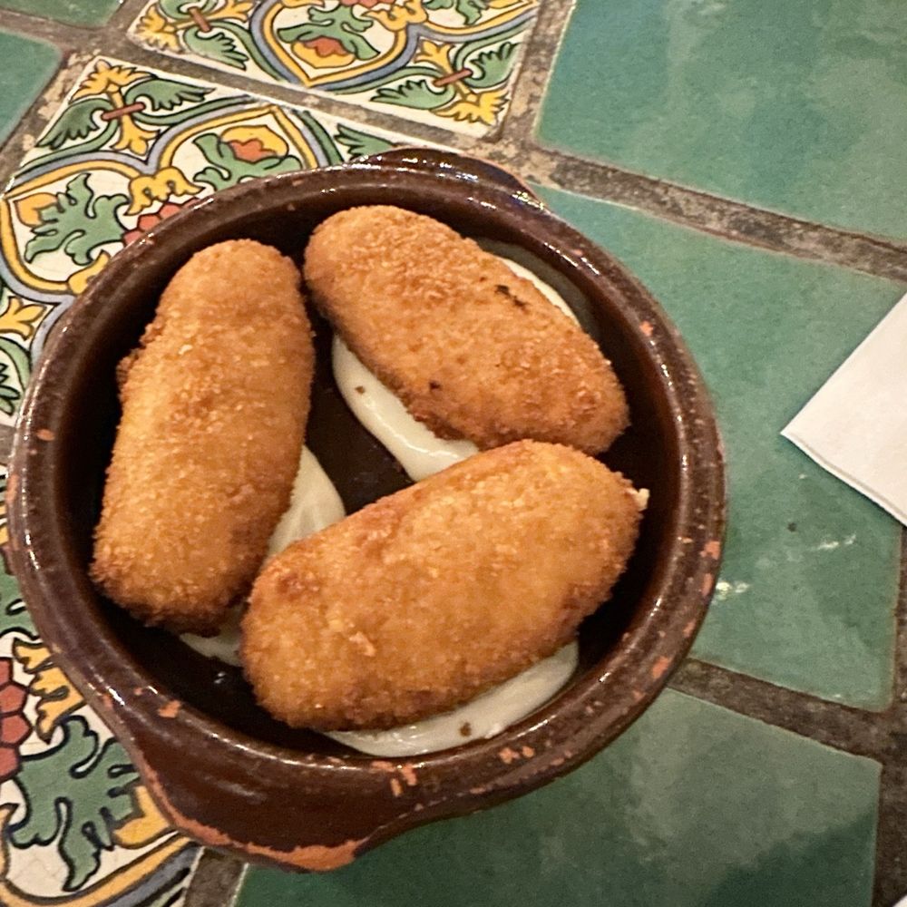 Casa Córdoba - Croquetas de Jamon con pollo - Spanish Near Me - Montrose, California Casa Córdoba - Croquetas de Jamon con pollo - Spanish Near Me - Montrose, California