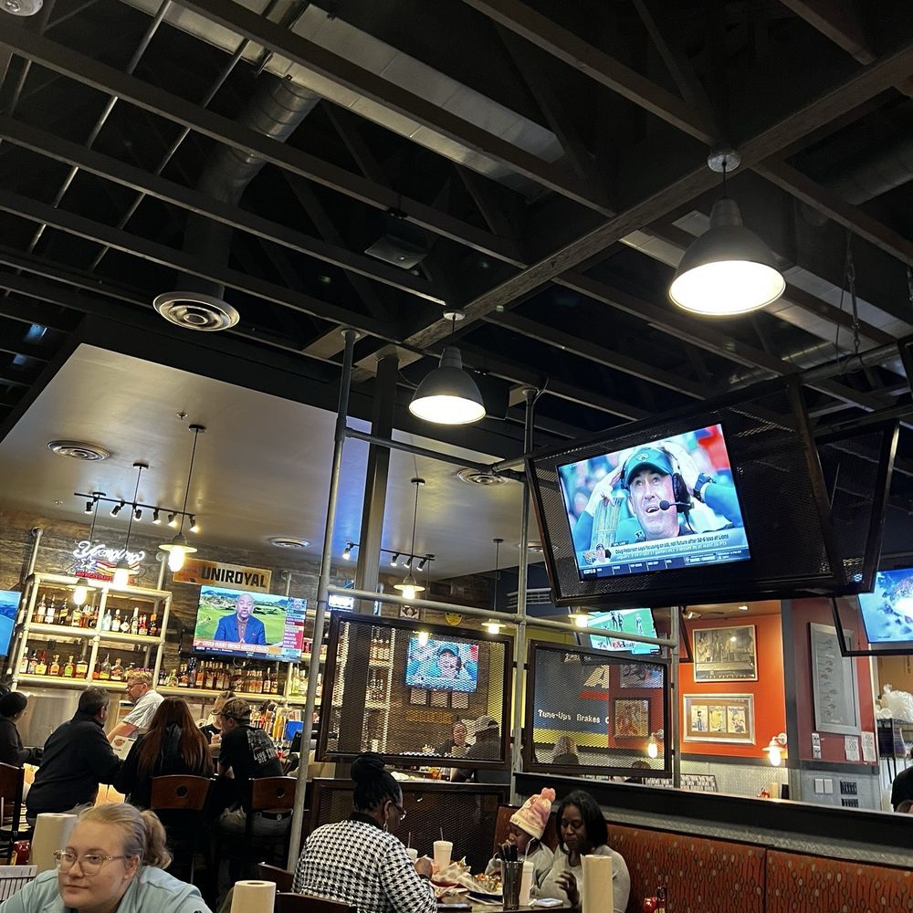 Bad Daddy's Burger Bar - Bar area - Burgers Near Me - Concord, North Carolina