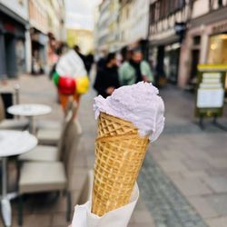 Le Petit Glacier - Violet flower ice cream! Yes!