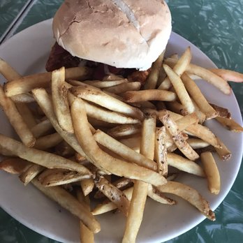 821 Café - New American Near Me - Richmond, Virginia