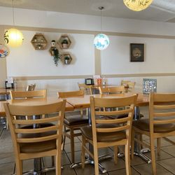 Midori 5 - Simple decor and very chill ambiance.